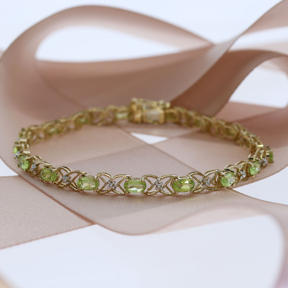 Pre Owned 9ct Yellow Gold Bracelet set with Oval Green Amethyst