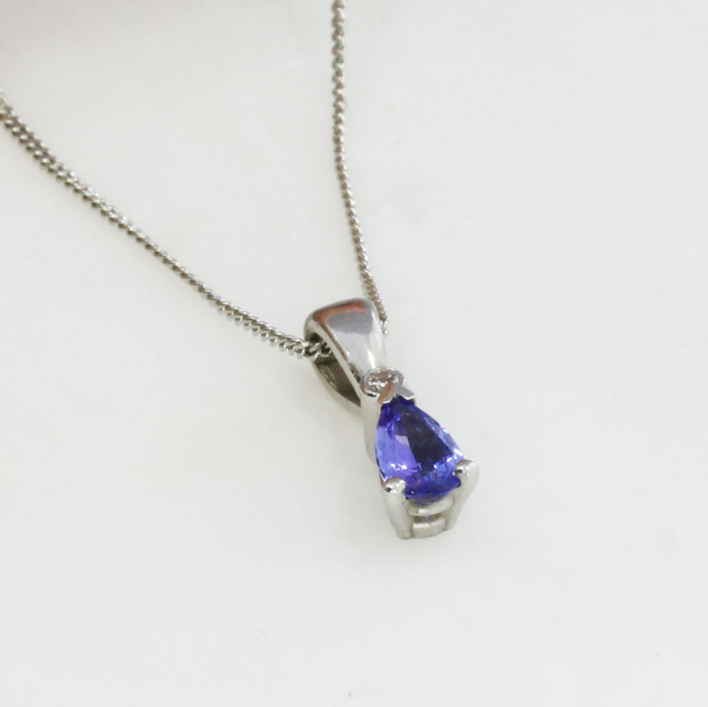 Pre Owned 18ct White Gold Tanzanite & Diamond Pendant & Chain