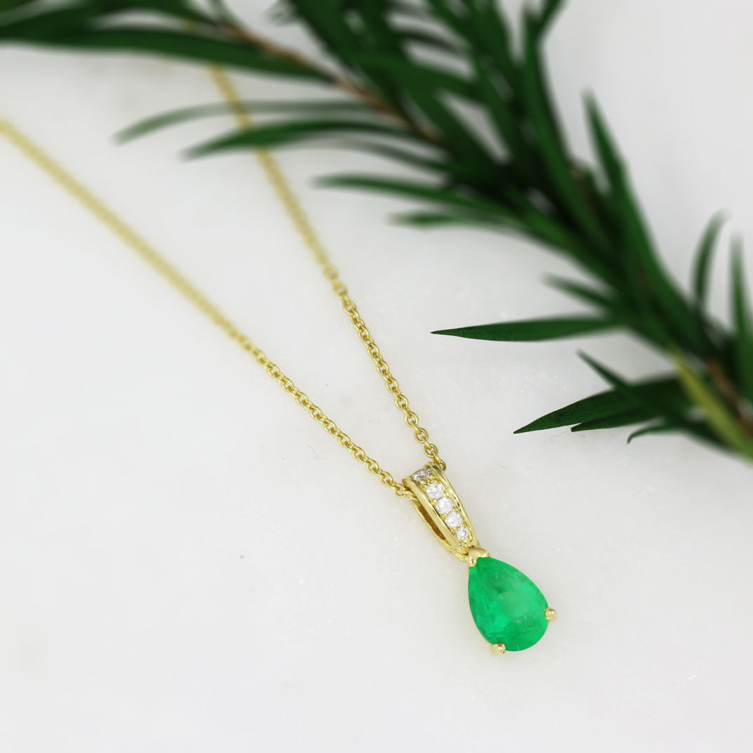 18ct Yellow Gold Emerald & Diamond Pendant on a 9ct Anchor Chain