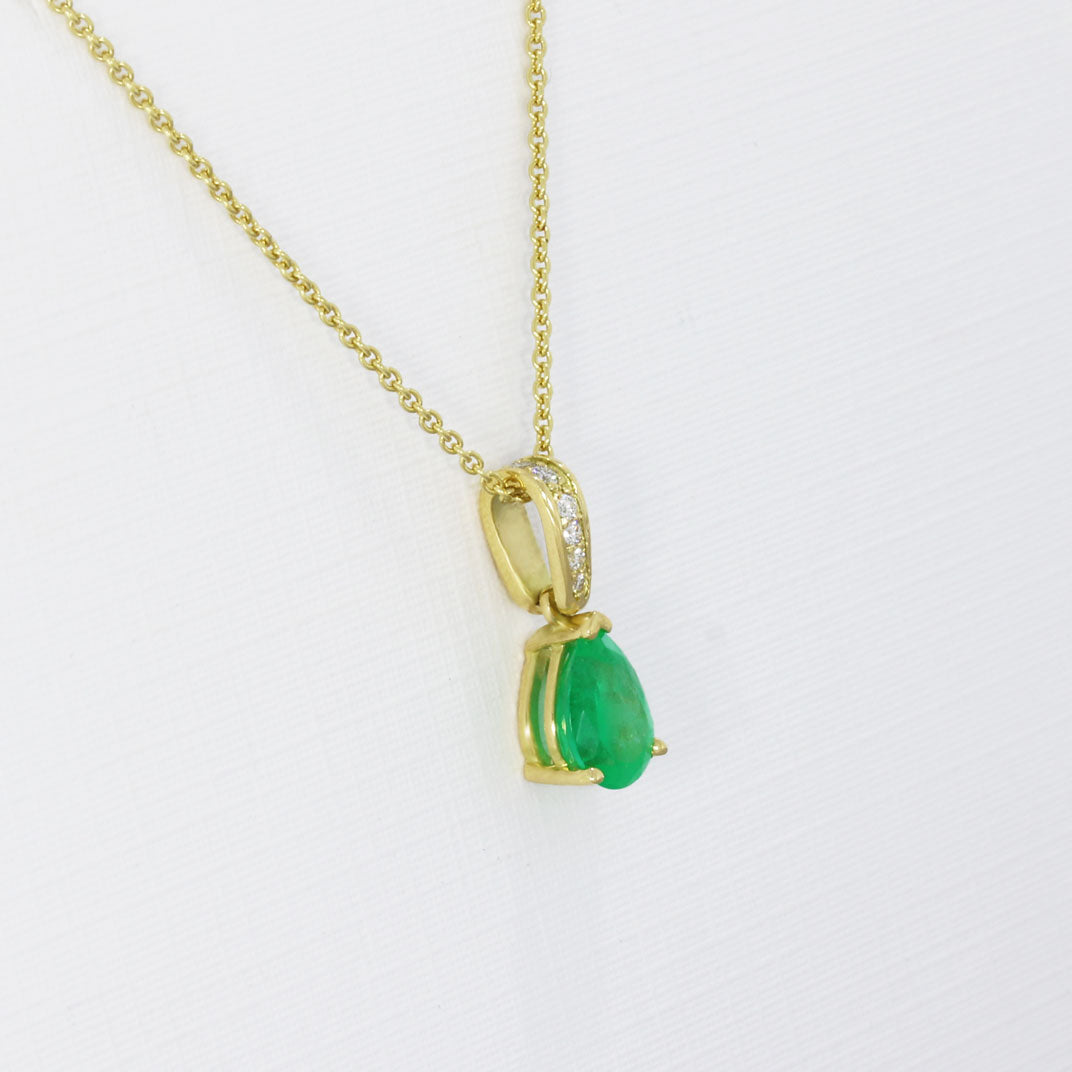 18ct Yellow Gold Emerald & Diamond Pendant on a 9ct Anchor Chain