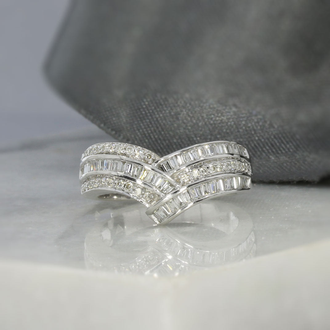 Pre Owned 18ct Gold 3 Row Fancy Wishbone Diamond Ring 1.00ct