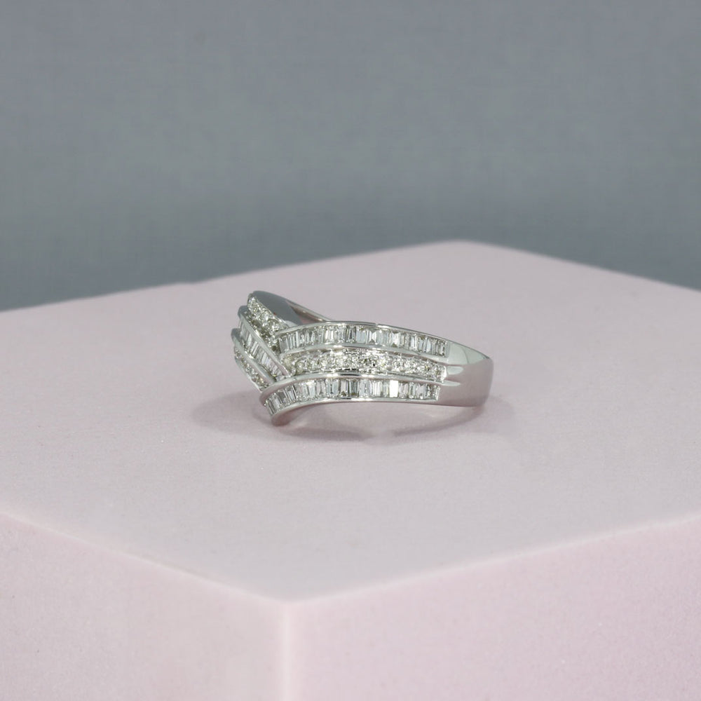 Pre Owned 18ct Gold 3 Row Fancy Wishbone Diamond Ring 1.00ct