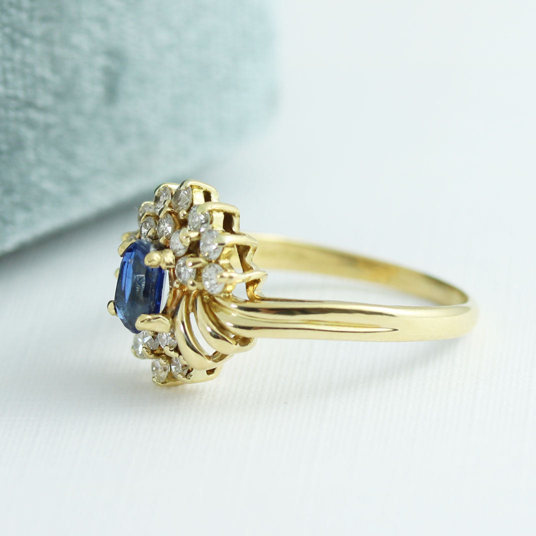 Pre Owned 18ct Yellow Gold Sapphire & Diamond Cluster Ring