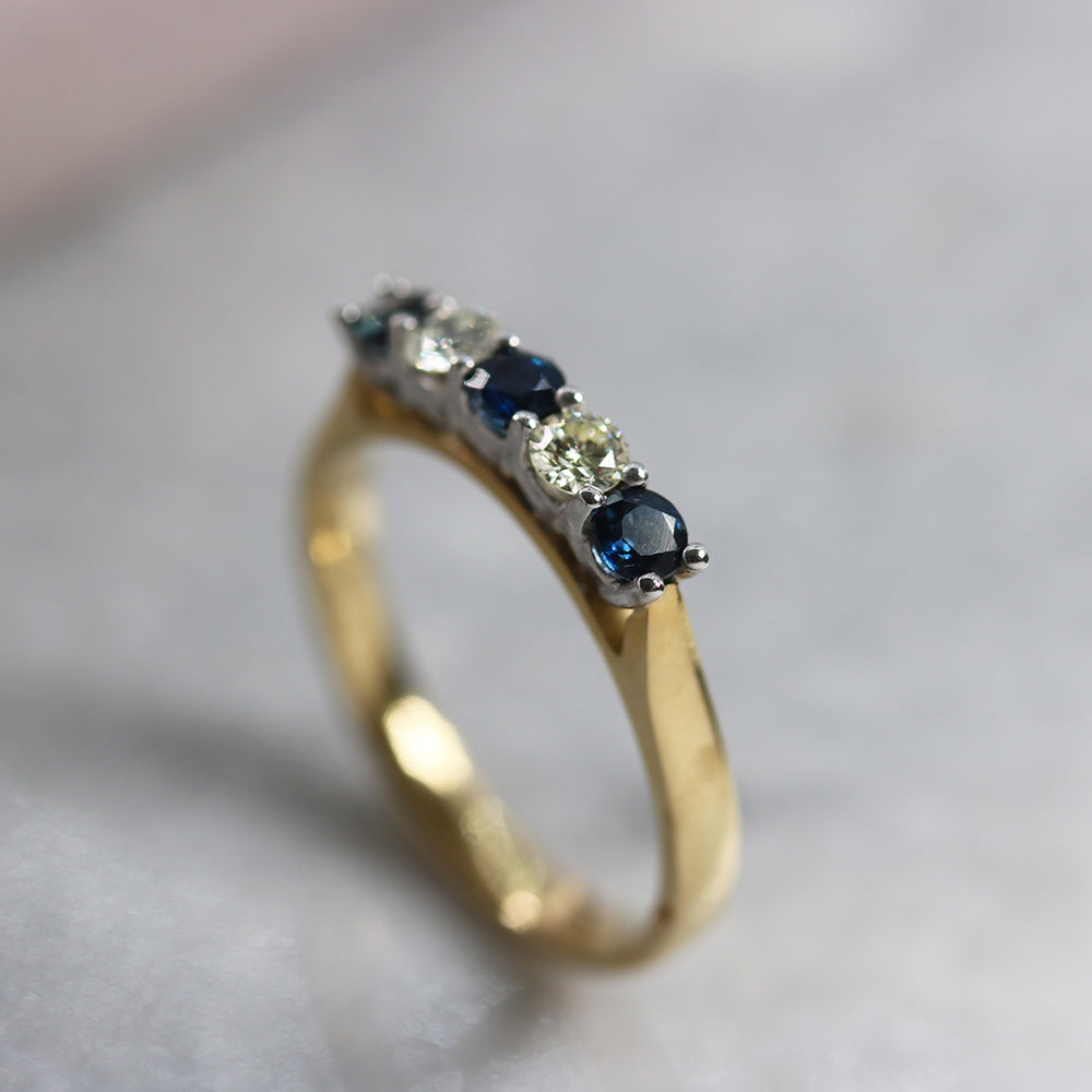 18ct Gold Sapphire & Diamond Ring 5 Stone Ring