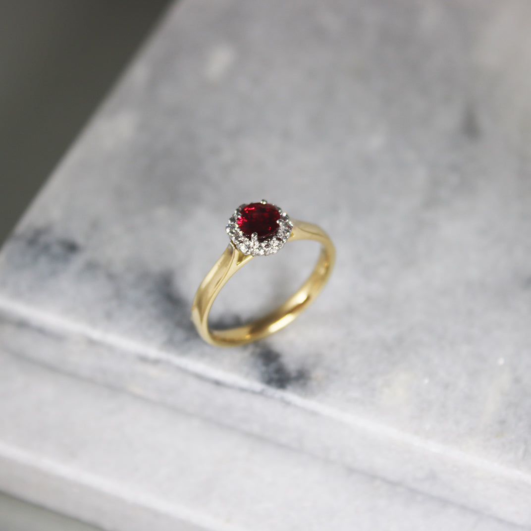 18ct Yellow Gold Ruby & Diamond Cluster