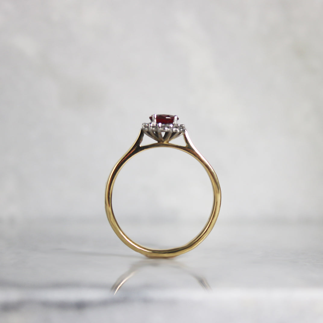 18ct Yellow Gold Ruby & Diamond Cluster