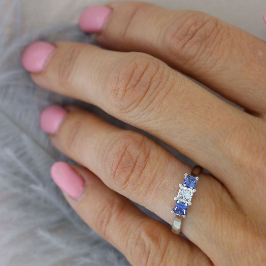 Platinum Sapphire & Certified Diamond 3 Stone Ring 035ct G VS1