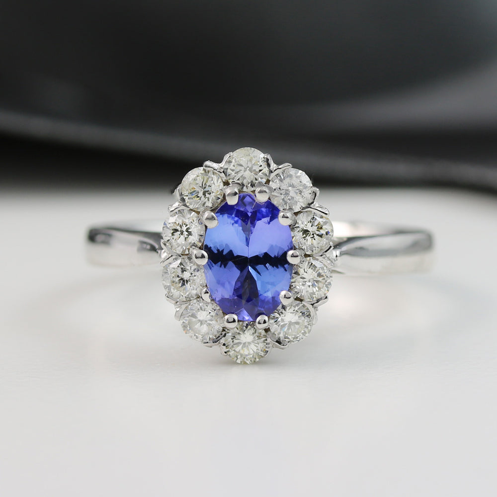 18ct White Gold Oval Tanzanite & Diamond Cluster