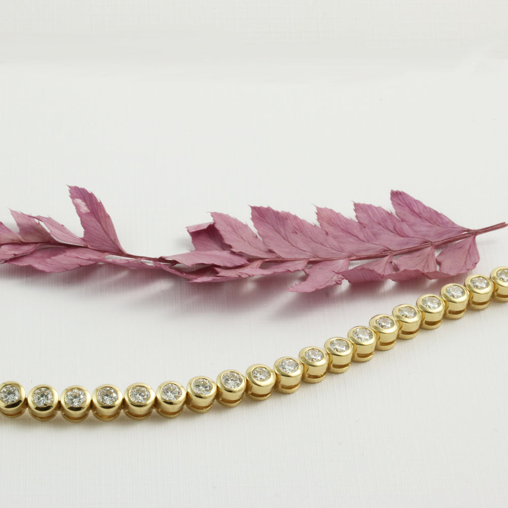 18ct Yellow Gold Diamond Tennis Bracelet 3.70ct