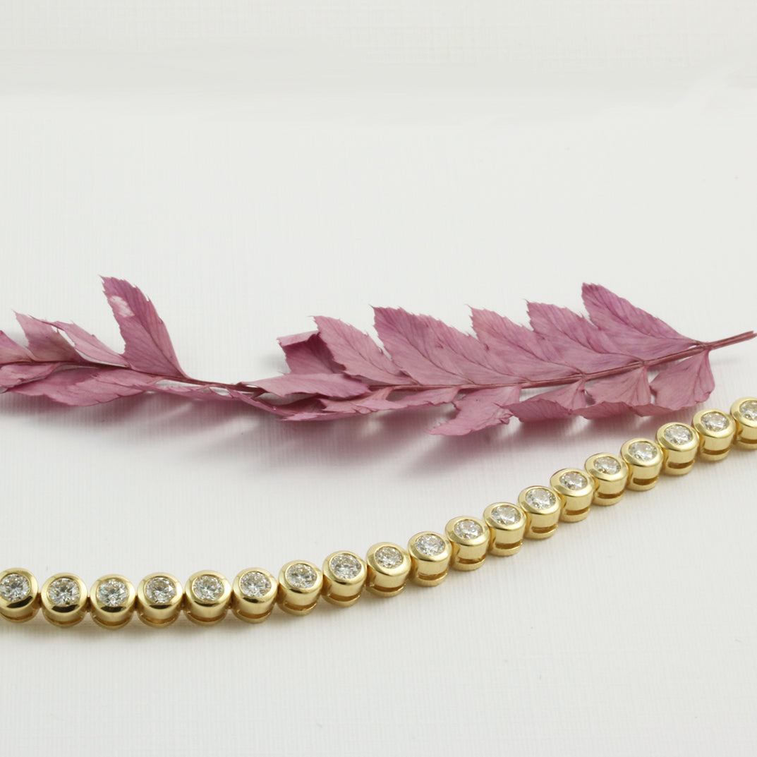 18ct Yellow Gold Diamond Tennis Bracelet 3.70ct