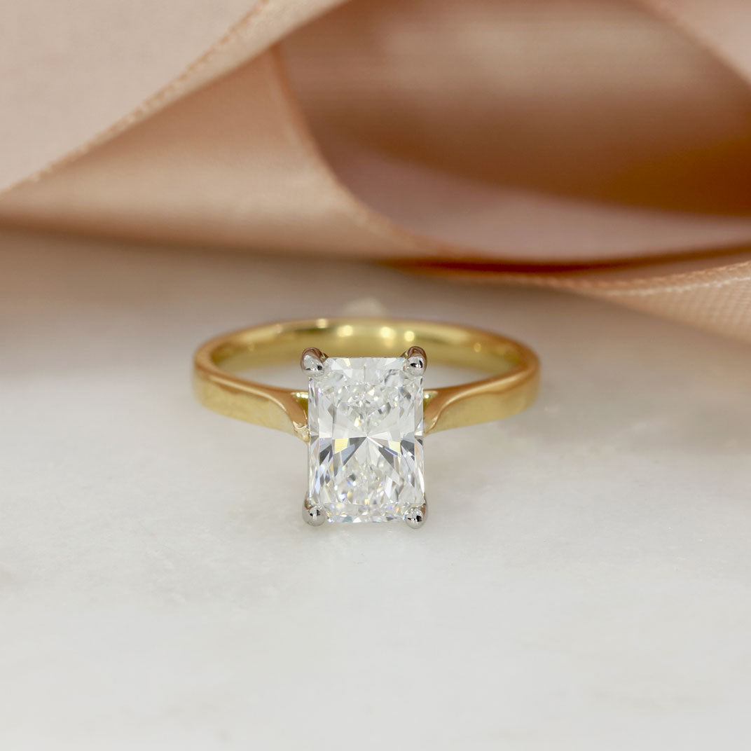 18ct Gold & Platinum Certified Radiant Cut Laboratory Grown Diamond Ring 2.09ct E VS2