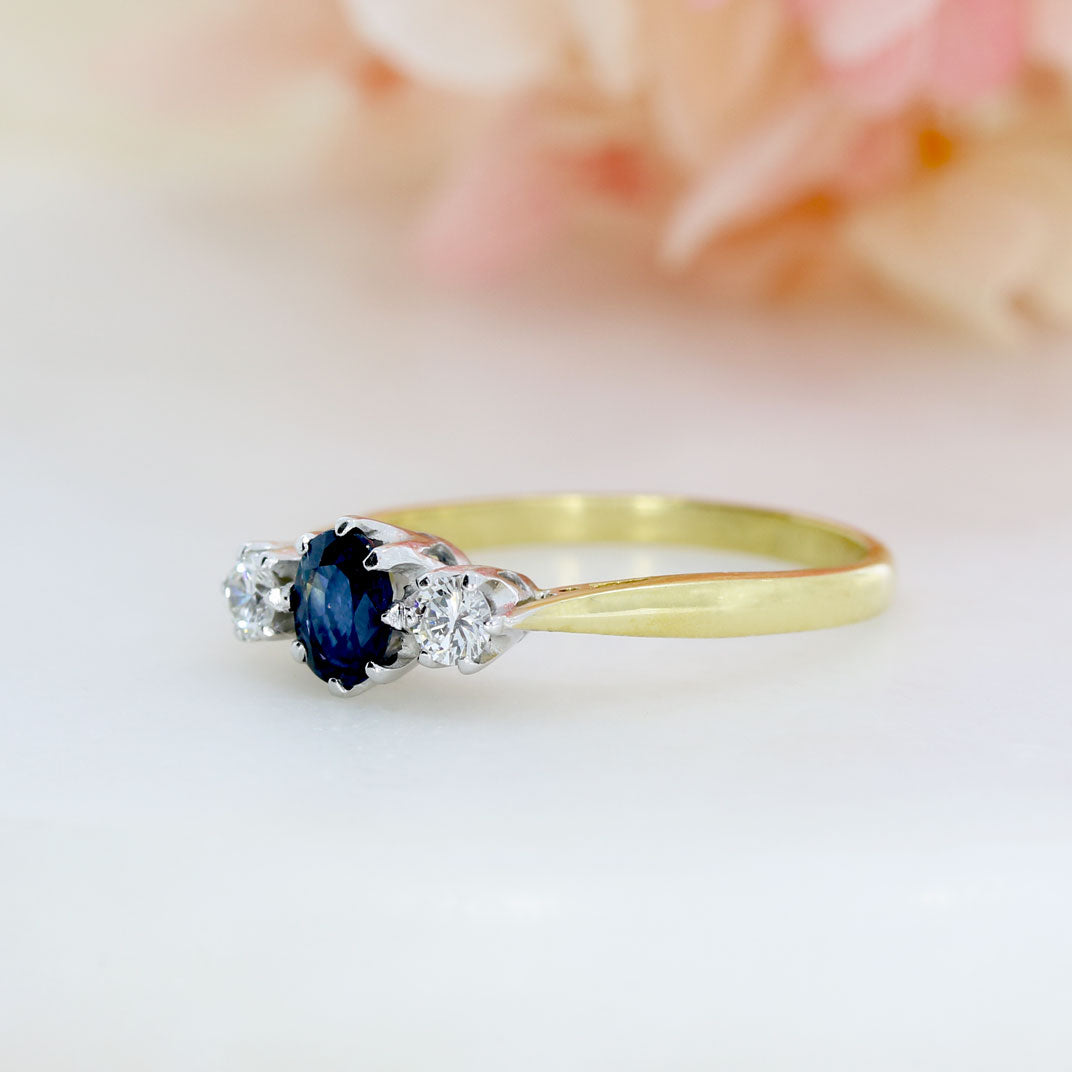 Pre Owned 18ct Gold Claw Set Sapphire & Diamond 3 Stone Ring
