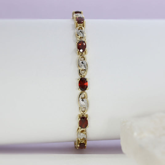 Pre Owned 9ct Yellow Gold Garnet & Pave Set Diamond Bracelet