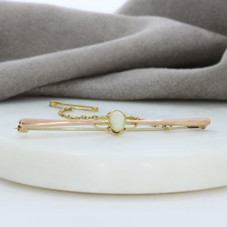 Pre Owned 9ct Gold Bar Brooch with Oval Opal & Safety Chain