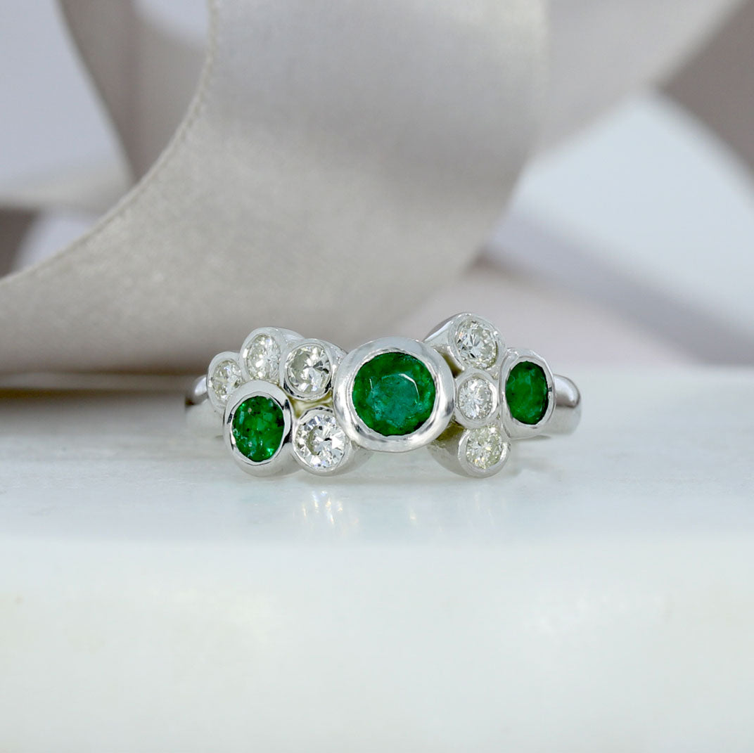 9ct White Gold Emerald & Diamond Bubble Cluster Ring