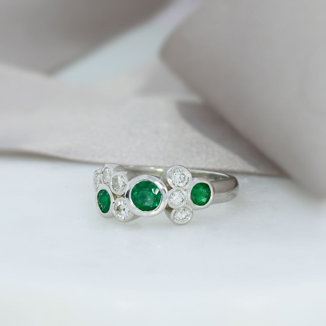 9ct White Gold Emerald & Diamond Bubble Cluster Ring