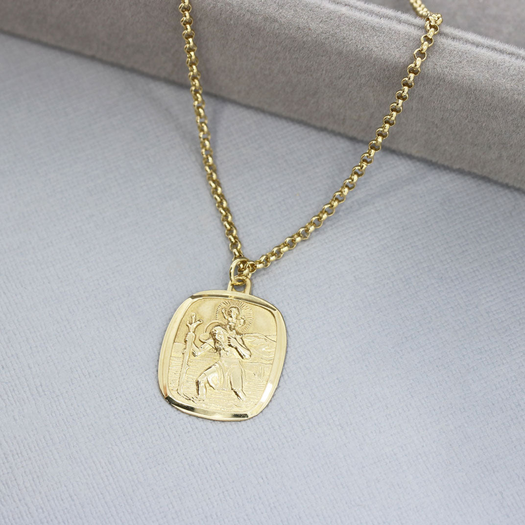 Pre Owned 9ct Yellow Gold Square St Christopher on a 9ct Belcher Chain