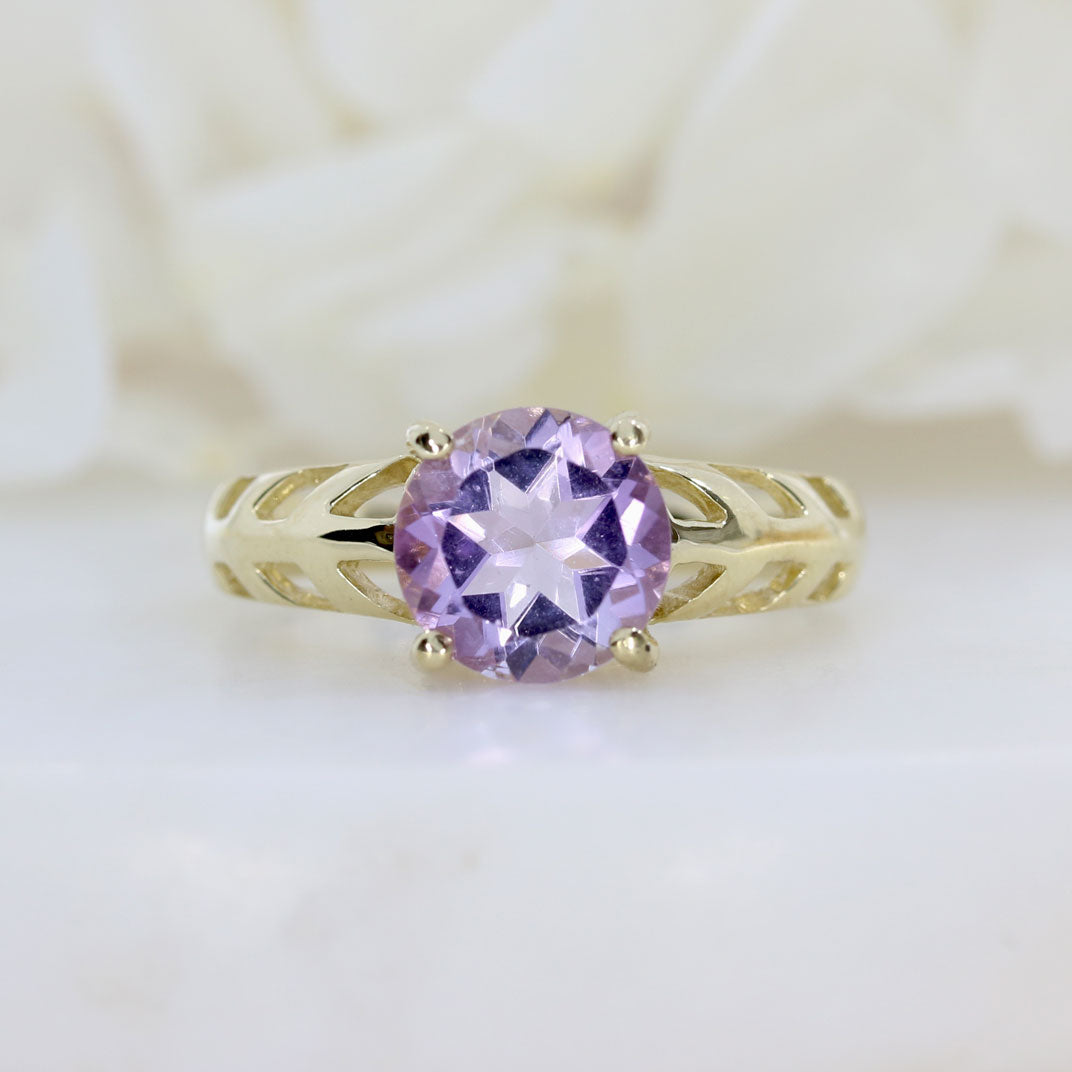 Pre Owned 9ct Yellow Gold Claw Set Round Amethyst Solitaire Ring