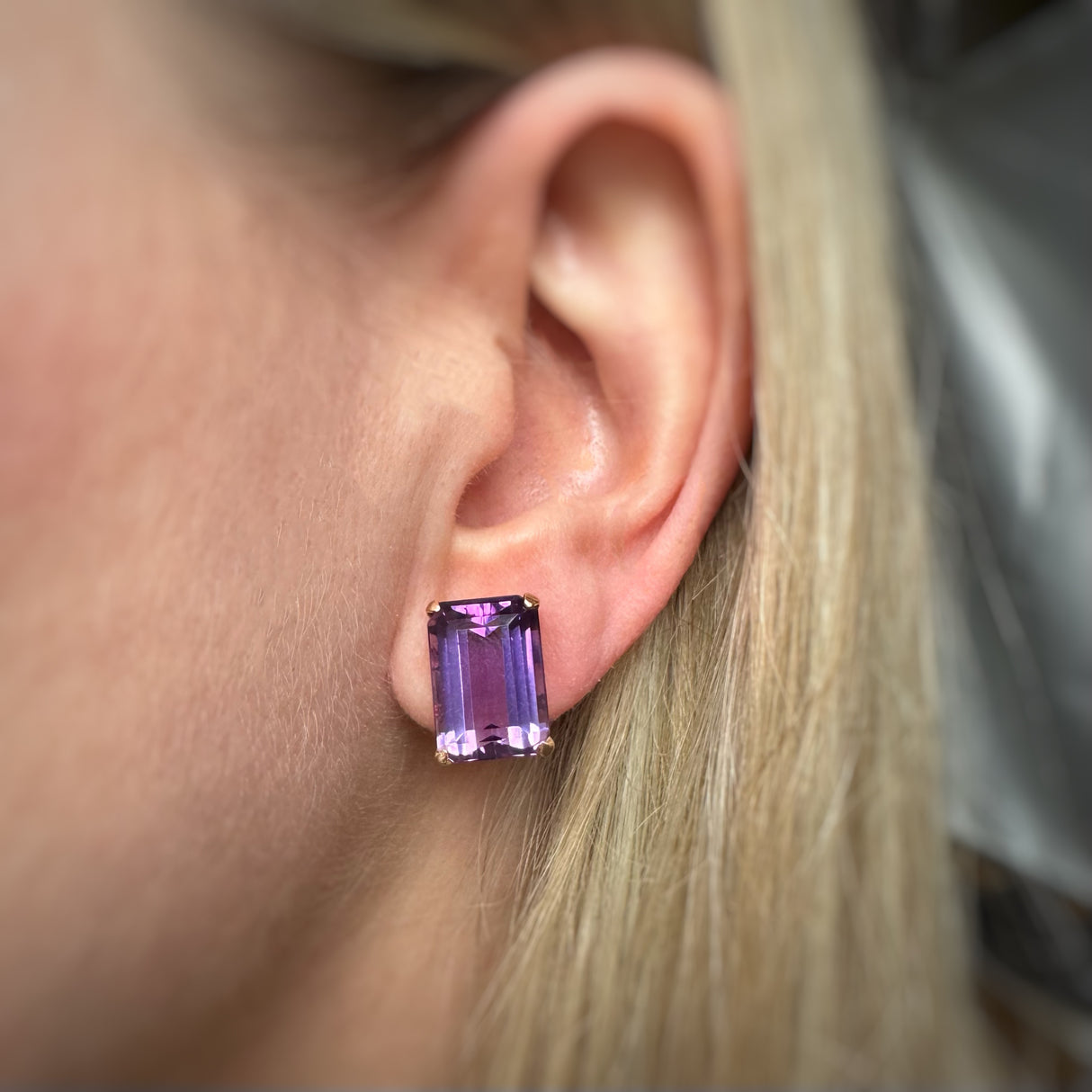 Pre Owned 14ct Gold Large Claw Set Oblong Amethyst Clip On Earrings
