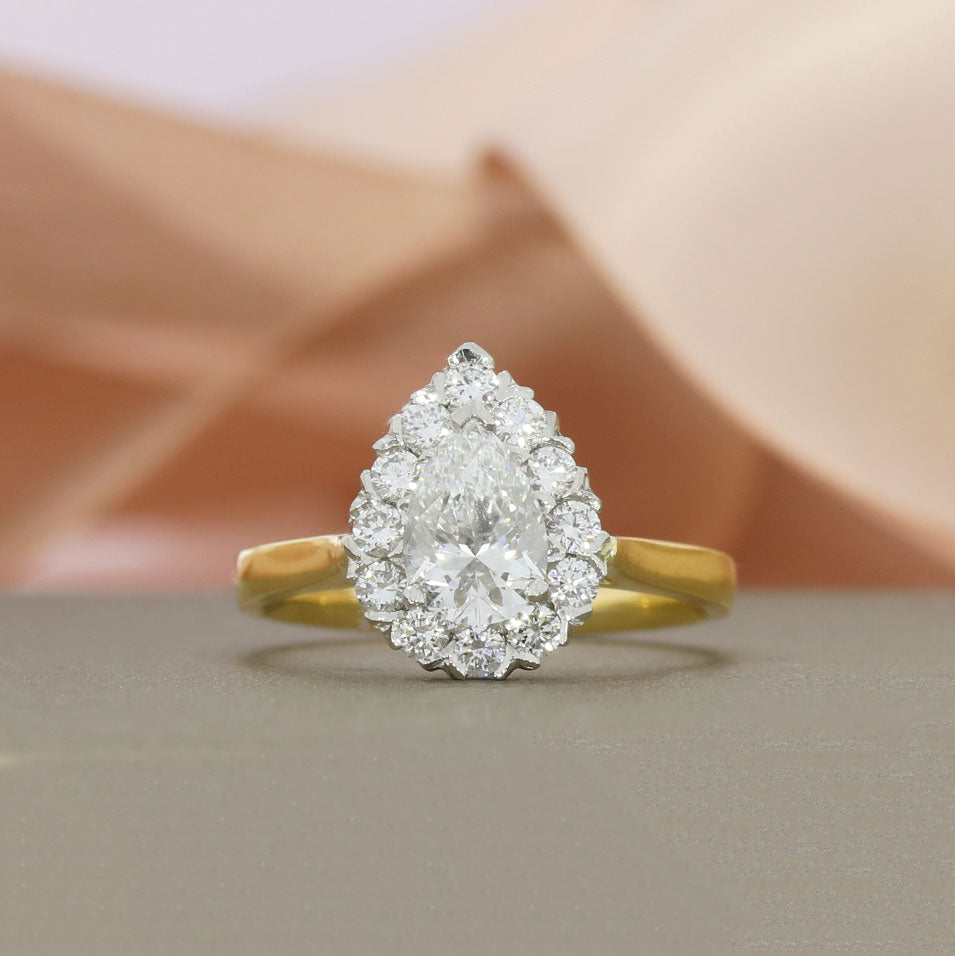 18ct Gold & Platinum Certified Pear Shape & Round Lab Grown Diamond Cluster Ring Total 1.46ct