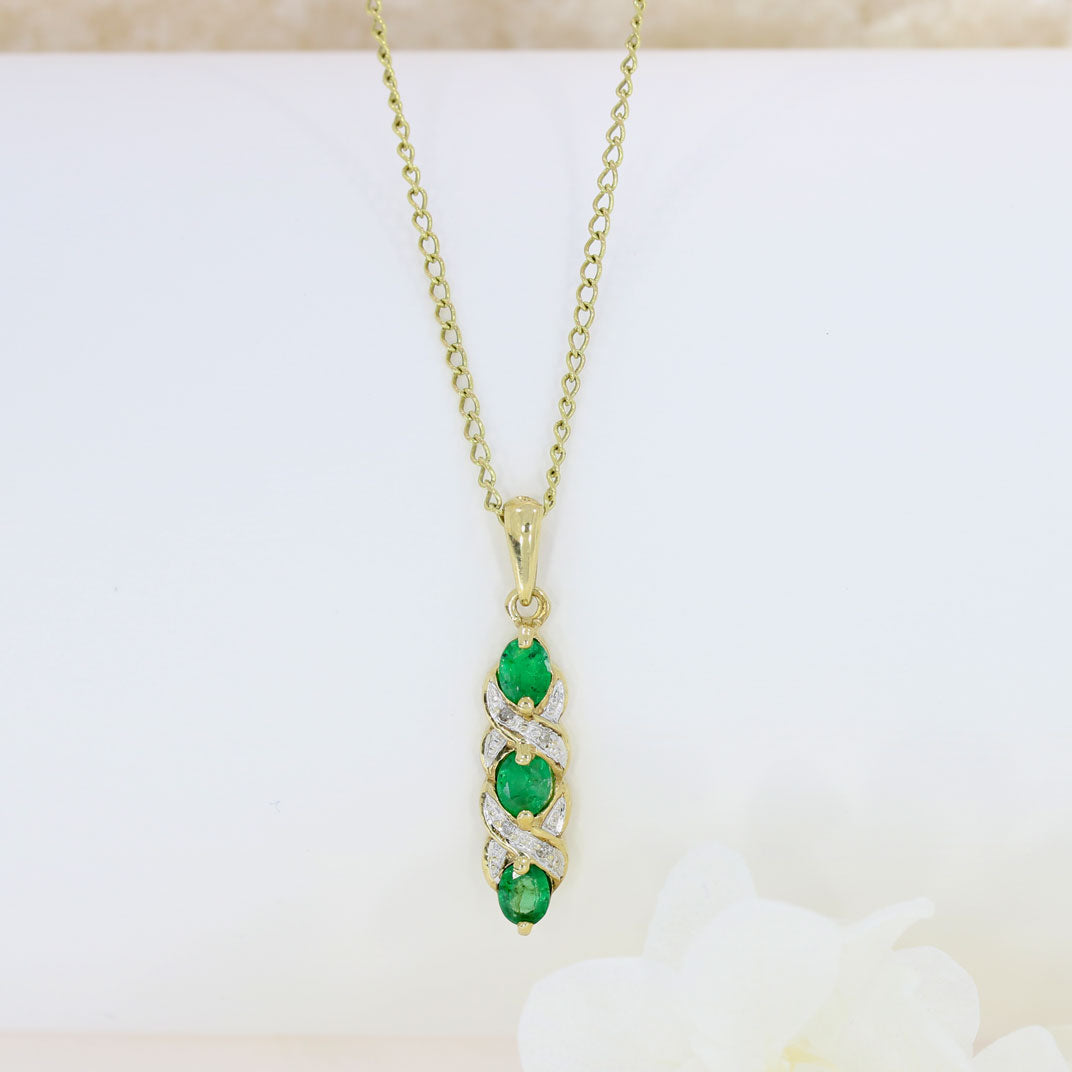 Pre-Owned 9ct Yellow Gold Emerald & Diamond Drop Bar Pendant & 20" Chain