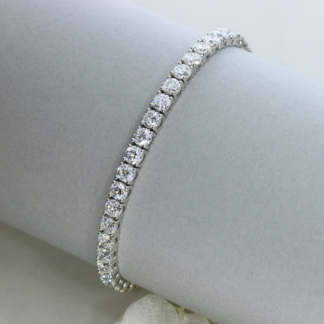 Pre Order 9ct White Gold Claw Set Lab Diamond Line Bracelet 10.00ct