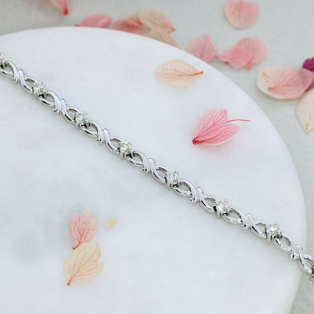 9ct White Gold Fancy Link Diamond Bracelet 1.06ct