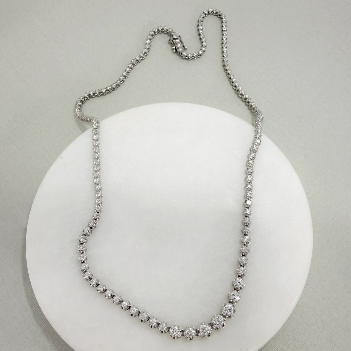 18ct White Gold Single Row Graduating Diamond Necklace 3.06ct