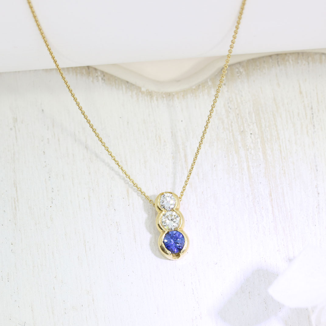 18ct Gold Sapphire & Diamond 3 Stone Pendent On an 18ct Gold 18" Chain