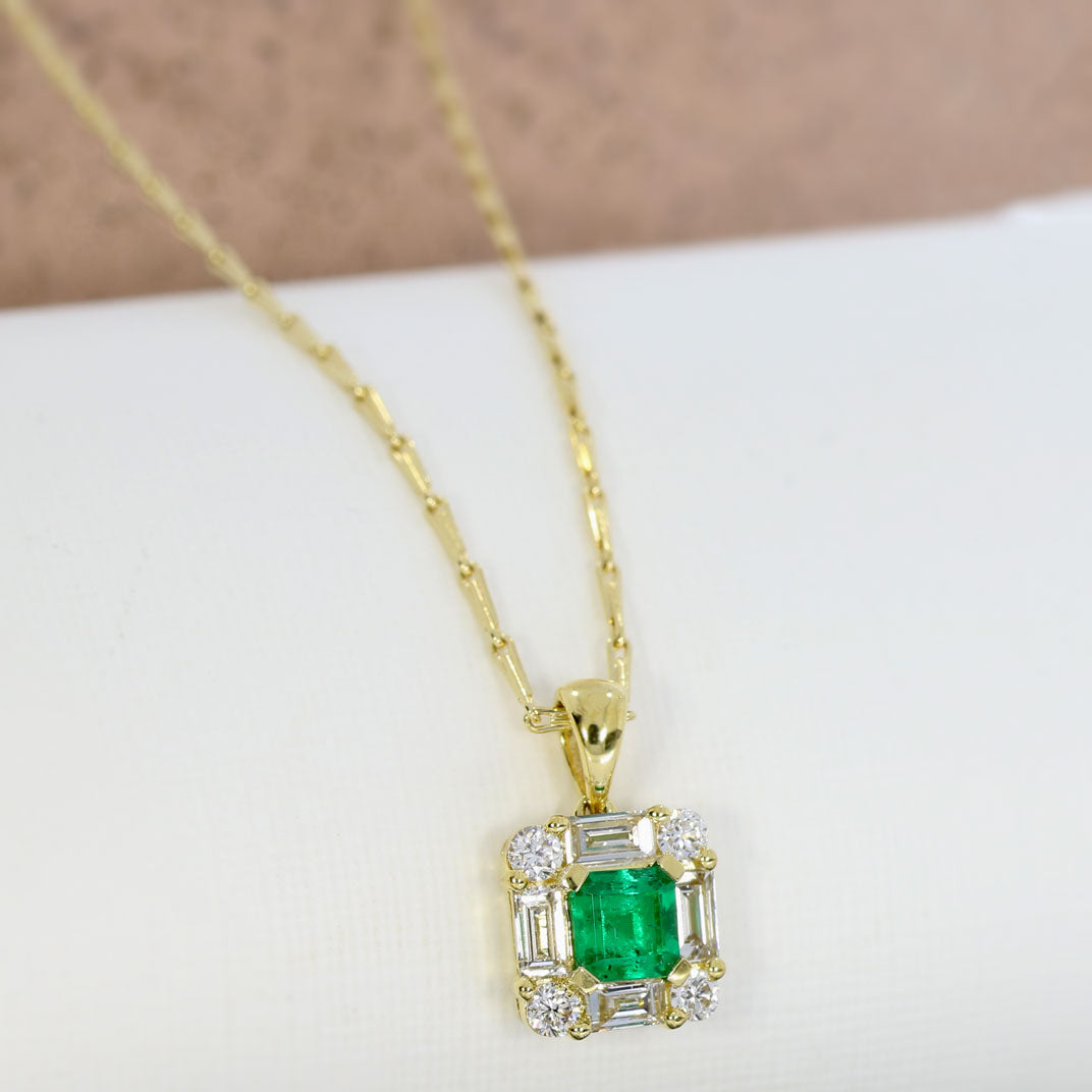 18ct Yellow Gold Emerald & Diamond Pendant on a 16inch 18ct Chain