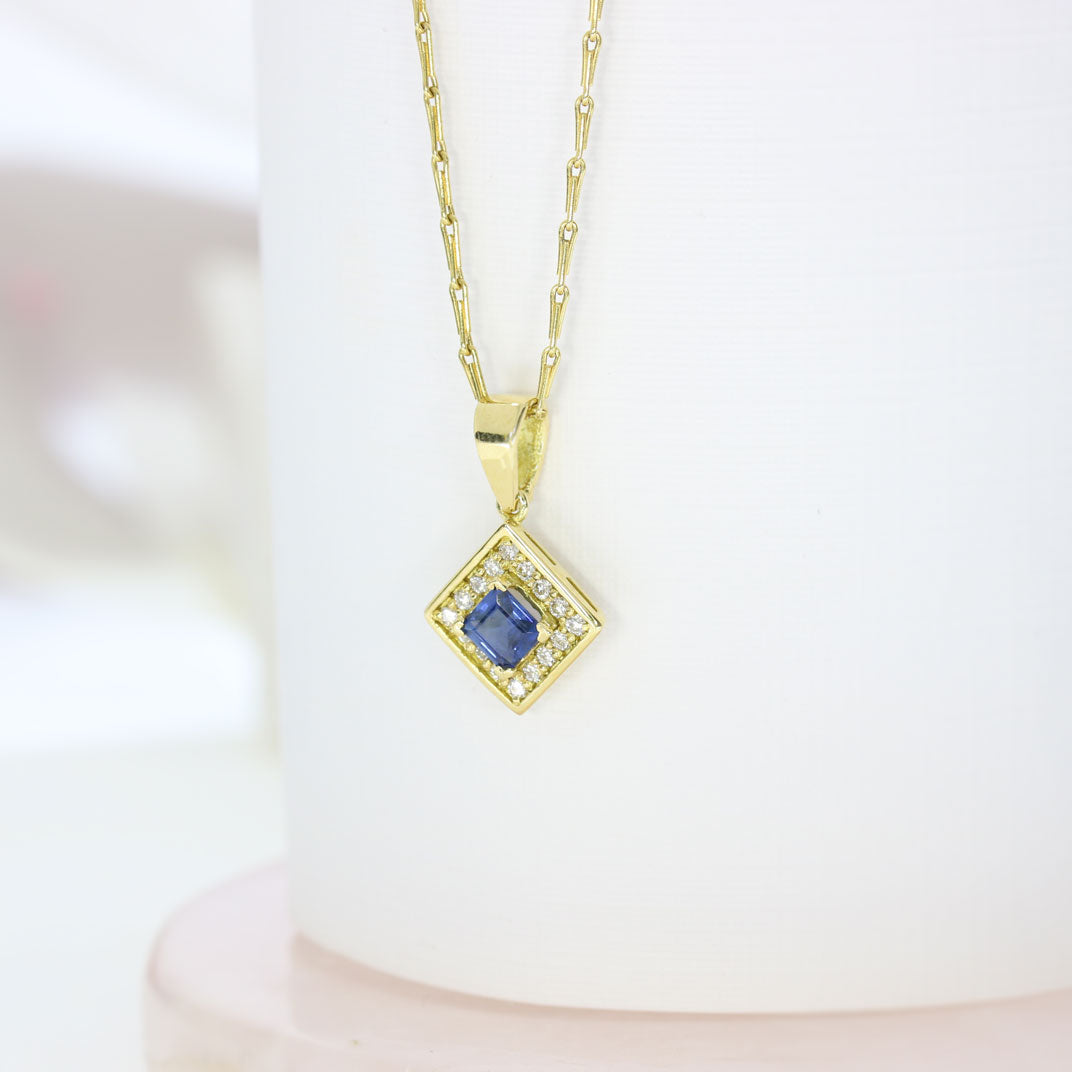 18ct Yellow Gold Square Cut Sapphire & Diamond Pendant on 16inch 18ct Hayseed Chain
