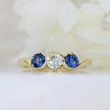 18ct Yellow Gold 3 Stone Sapphire & Diamond Ring.