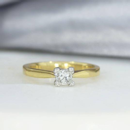 18ct Gold Certified Princess Cut Diamond Solitaire Ring 0.34ct