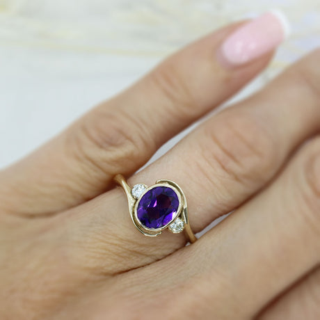 9ct Yellow Gold Oval Amethyst & Diamond Dress Ring