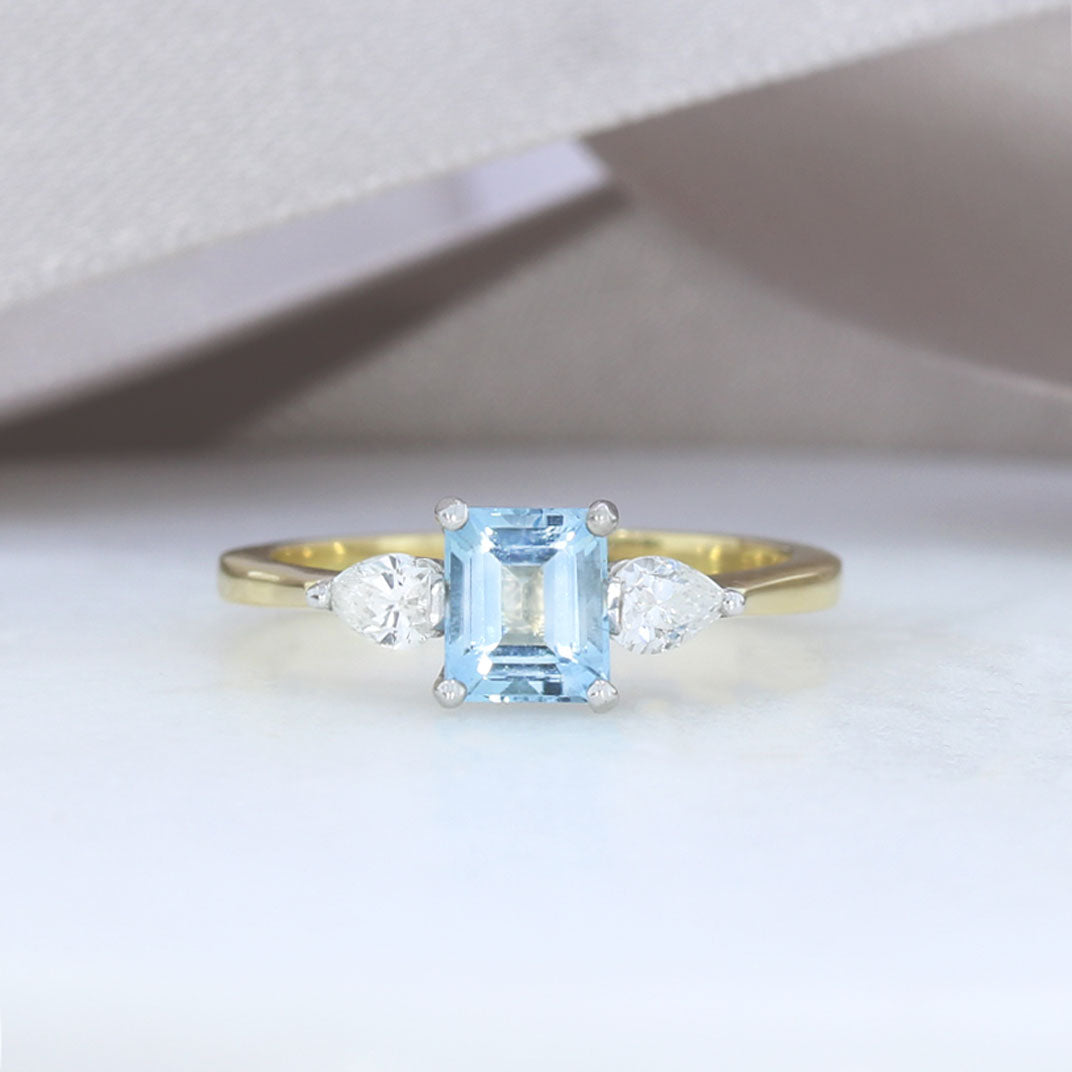 18ct Gold Aquamarine & Diamond Three 3 Stone Ring