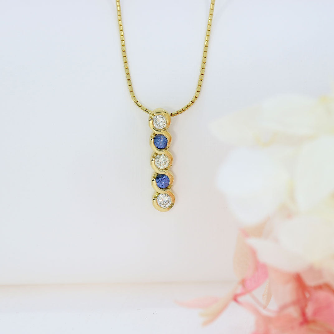 18ct Gold 5 Stone Sapphire & Diamond Drop Pendant on an 18ct 18inch Snake Chain