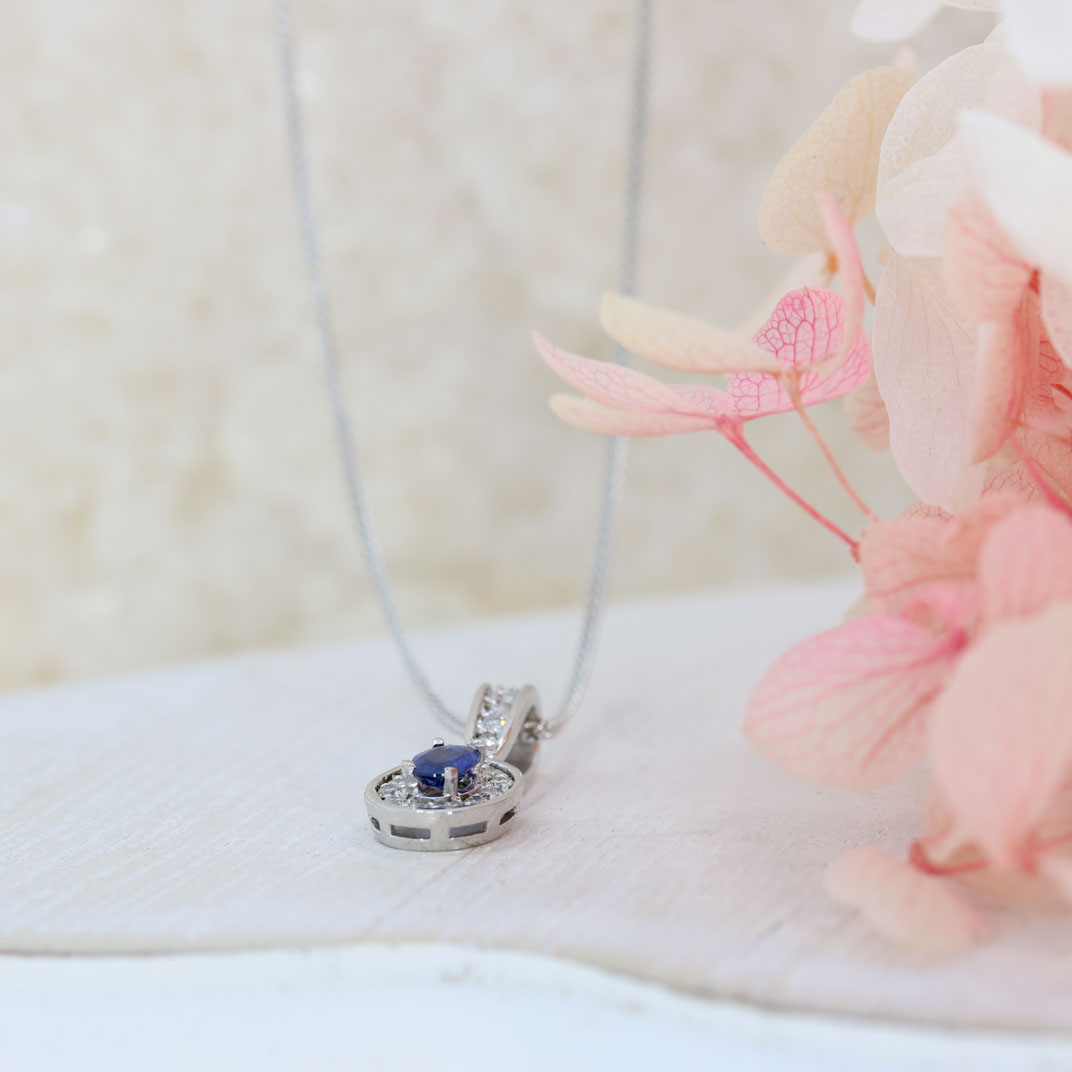 18ct White Gold Sapphire and Diamond Oval Cluster Pendant On a 18ct 18" Chain