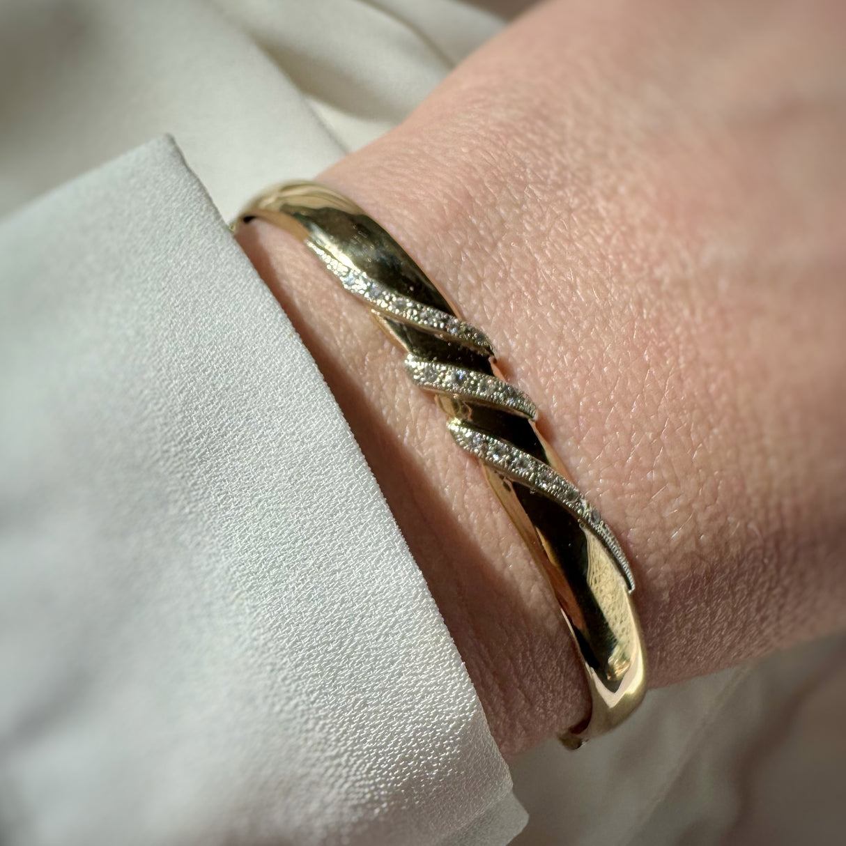 Pre Owned 9ct Gold Hinged Bangle with Pave Set Diamonds