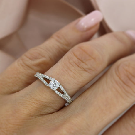Pre Owned Platinum Diamond Solitaire with Spilt Pave Set Shoulders 0.75ct