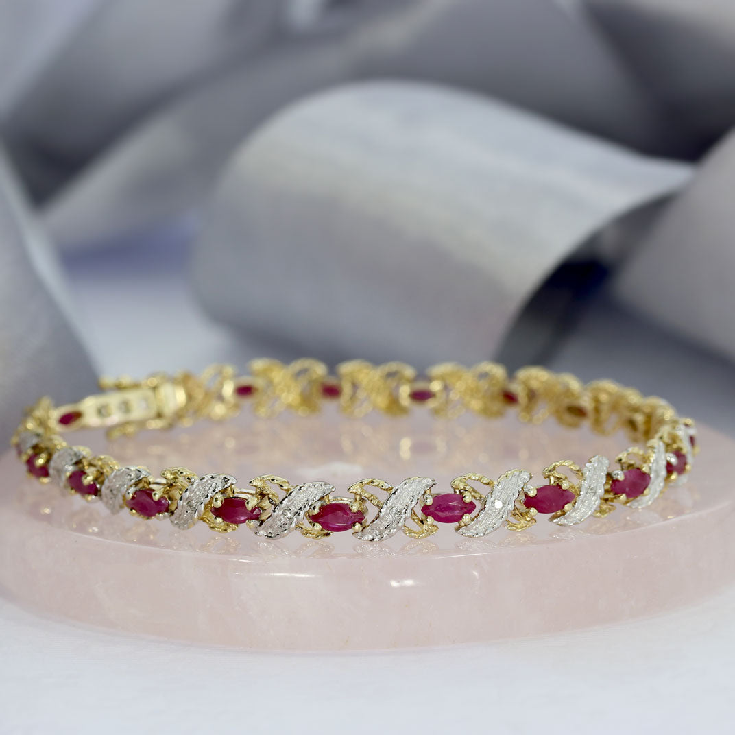 Pre-Owned 9ct Yellow Gold Ruby & Pave Set Diamond Chip Bracelet
