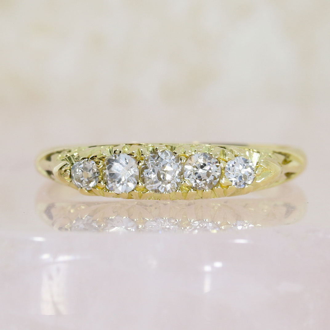 Pre Owned 18ct Yellow Gold 5 Graduating Diamond Set Boat Ring 0.33ct