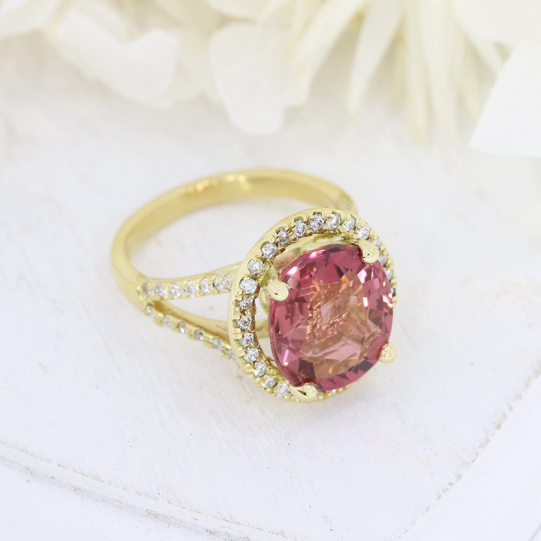 18ct Yellow Gold Oval Pink Tourmaline & Diamond Cluster Ring