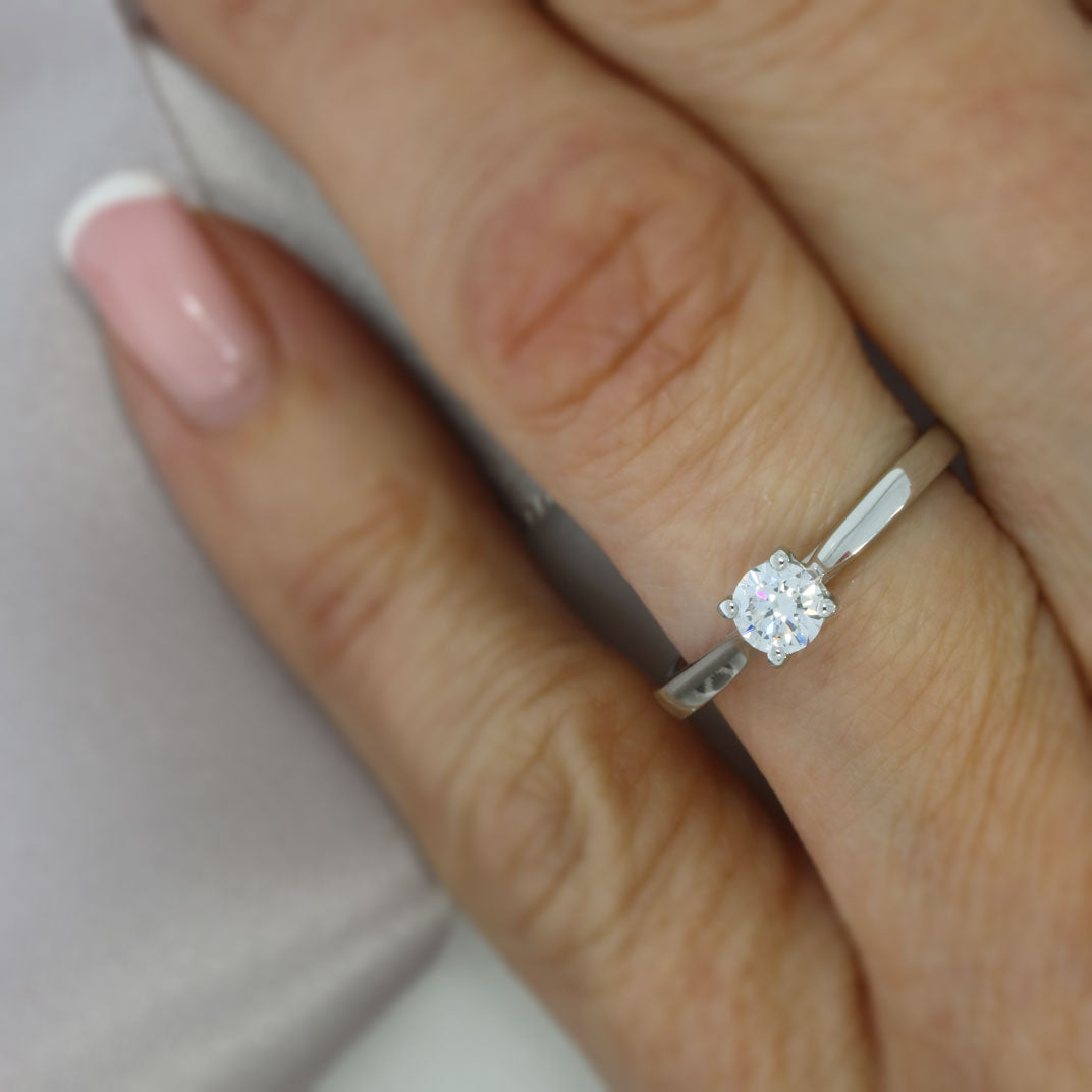 Pre Owned GIA Certified Diamond Solitaire Ring D VS1 0.30ct