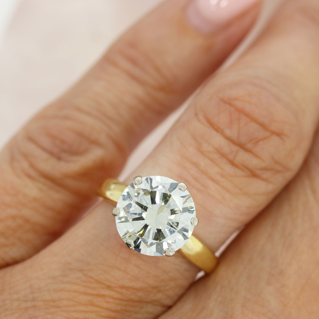 Pre Owned 18ct Yellow Gold 6 Claw Brilliant Cut Natural Diamond Solitaire Ring 3.88ct