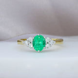 18ct Gold Oval Emerald Ring With Diamonds Either Side