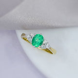 18ct Gold Oval Emerald Ring With Diamonds Either Side