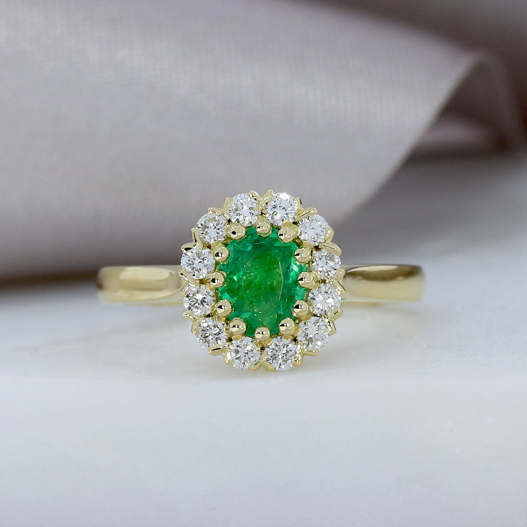 18ct Yellow Gold Oval Emerald &amp; Round Diamond Cluster Ring