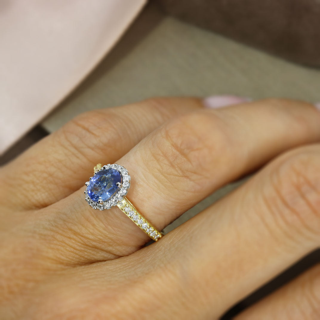 18ct Gold Natural Sapphire & Lab Grown Diamond Halo Ring