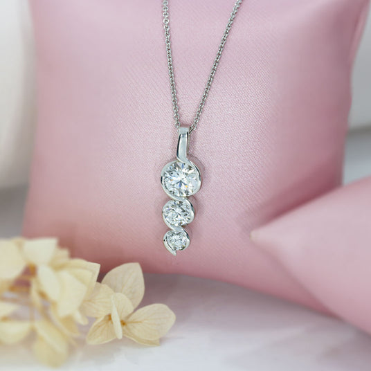 9ct White Gold Graduating Laboratory Grown Diamond Pendant Total 1.86ct