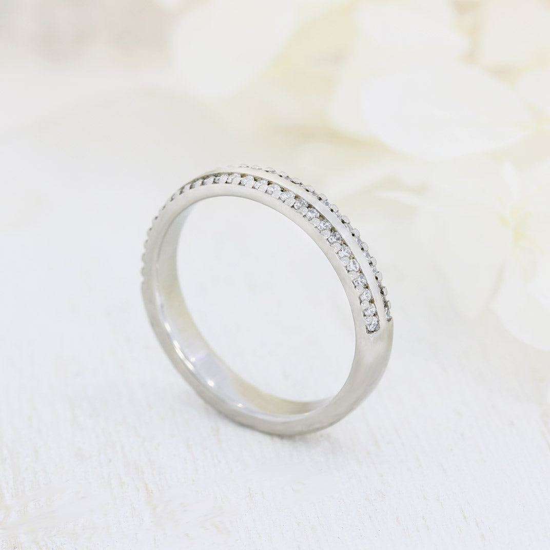 Platinum Wedding Ring with Claw Set Laboratory Grown Diamonds to Both Sides 0.28ct